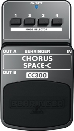 Педаль аналоговых эффектов объёмного звучания BEHRINGER CC300