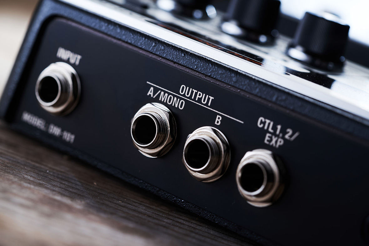 Педаль эффектов Boss DM-101 Delay Machine