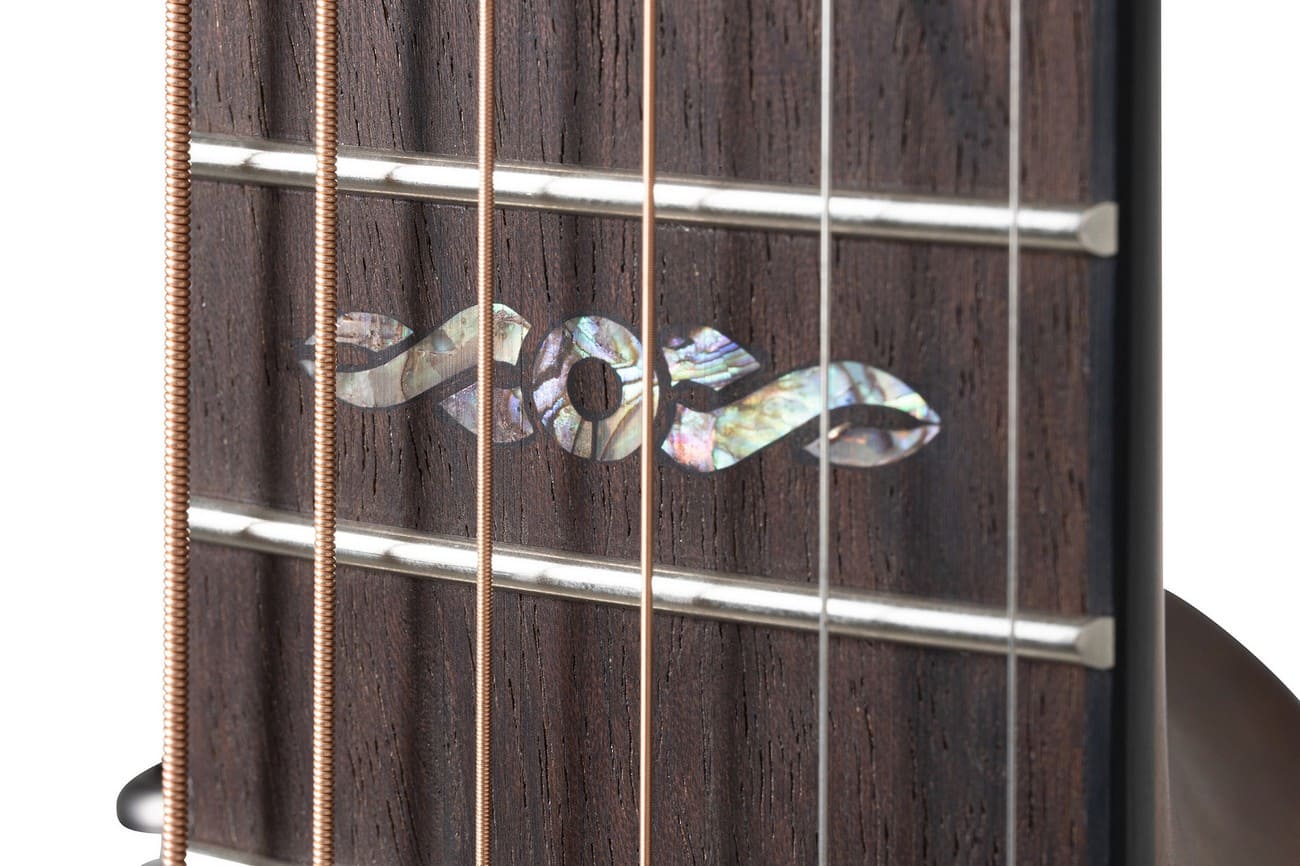 Электроакустическая гитара OVATION CS24P-BLFL-G Celebrity® Plus Mid-Depth