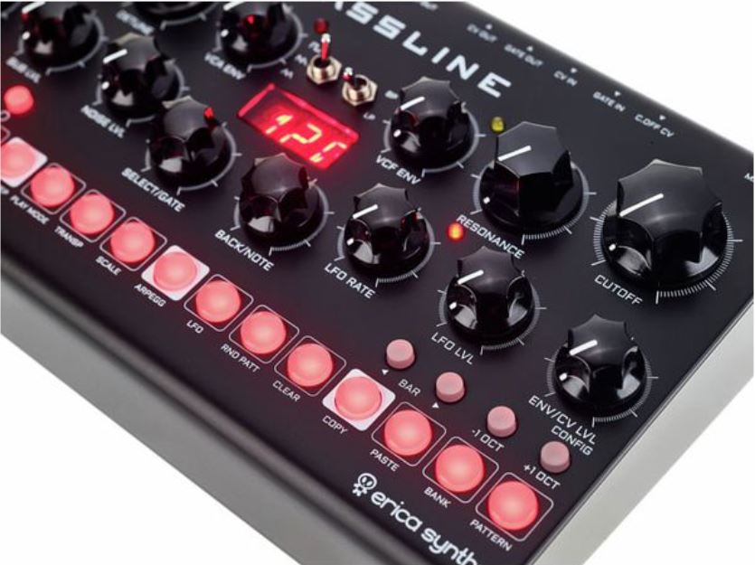 Синтезатор Erica Synths Desktop Bassline DB-01