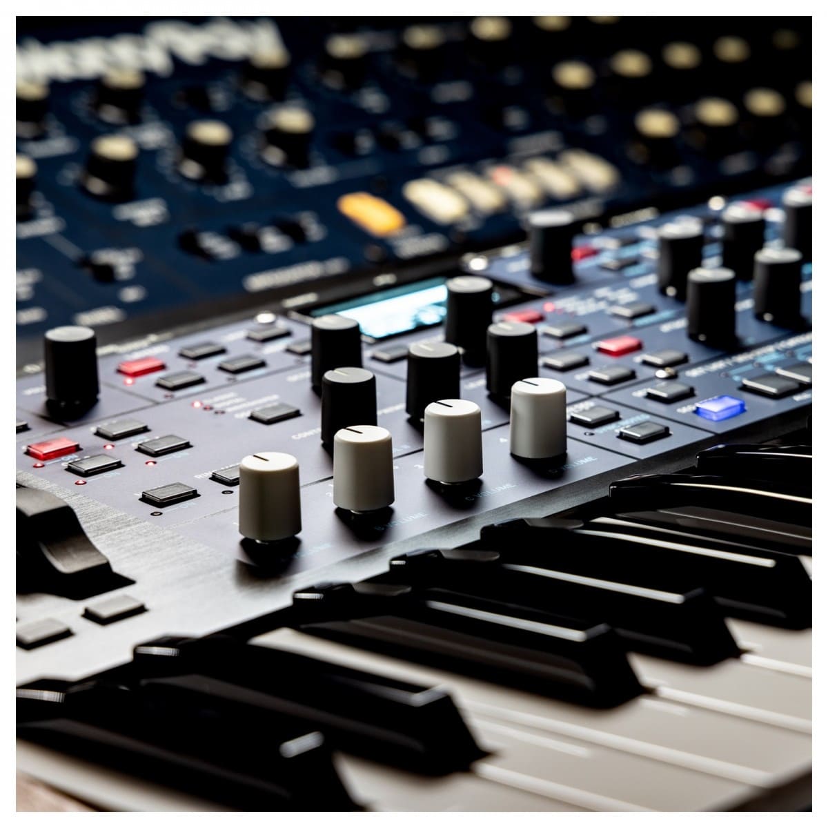 Синтезатор Korg multi/poly