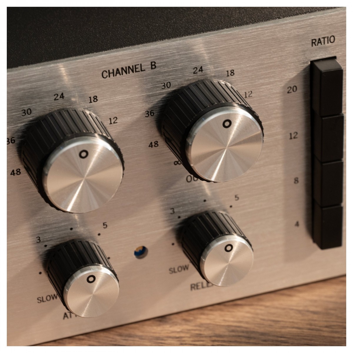 Компрессор Warm Audio WA76-A2