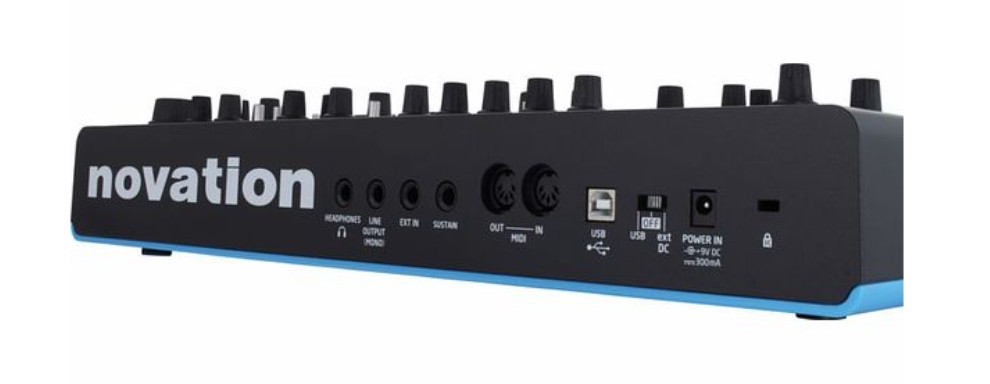 Синтезатор Novation Bass Station II