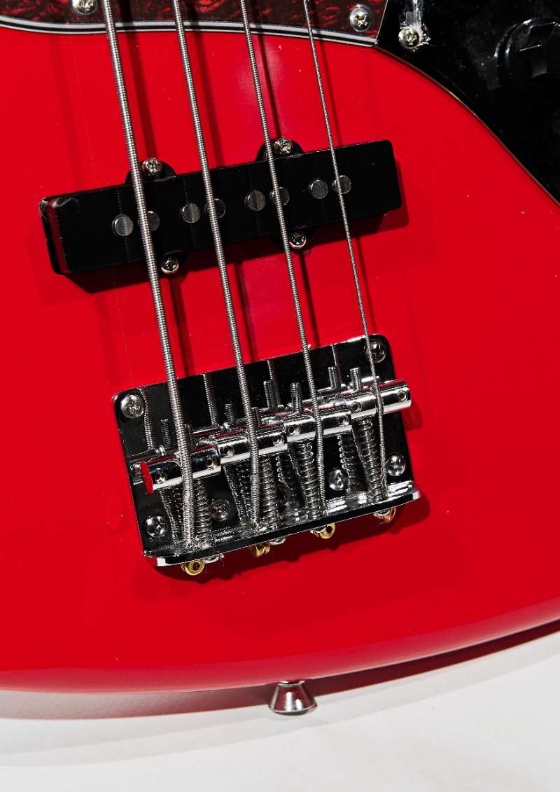 Бас-гитара Voltone BS-04 Red