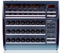 Миди-контроллер Behringer BCR2000