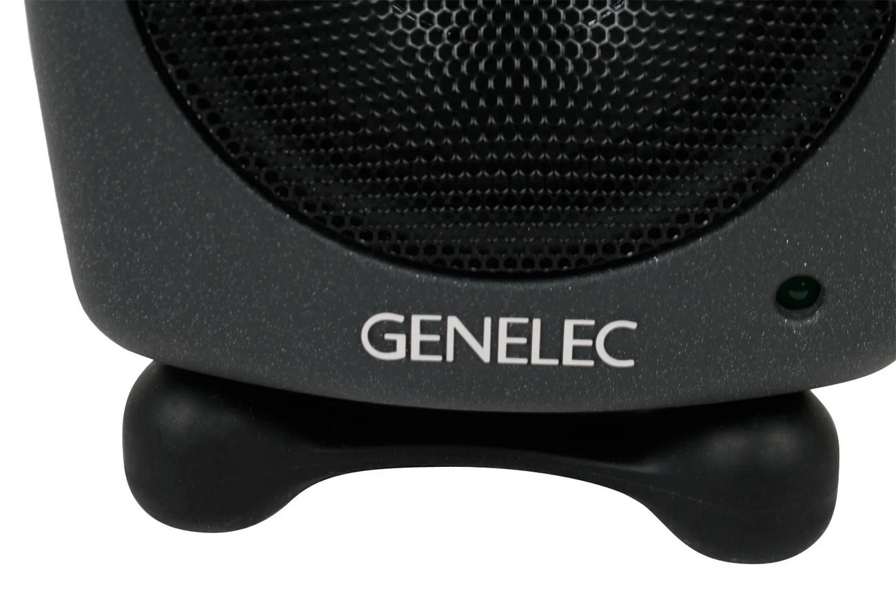 Студийный монитор GENELEC 8010AP