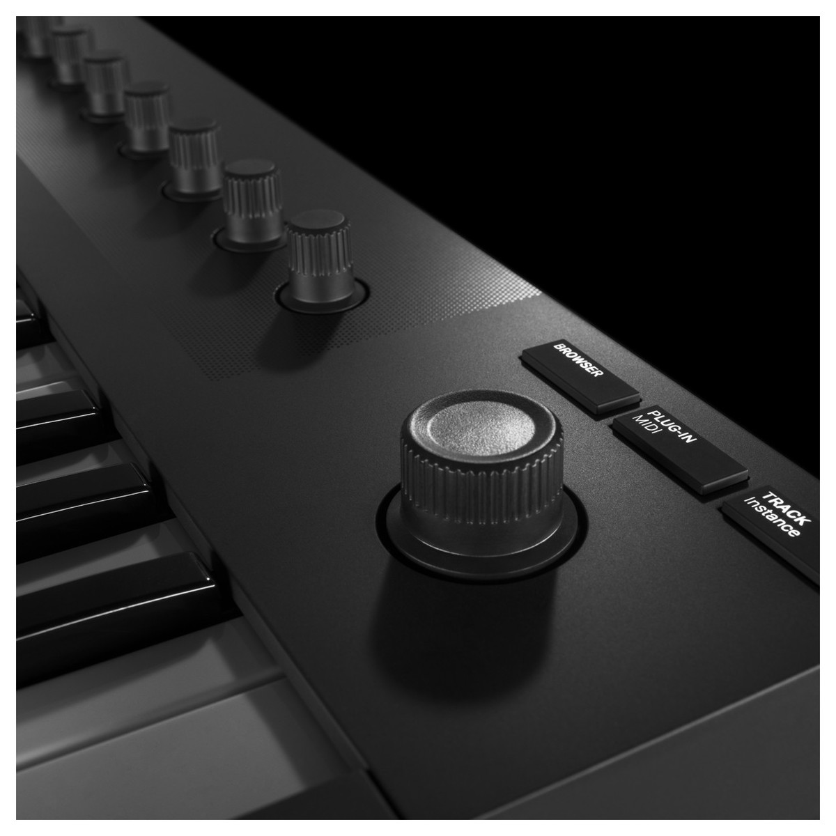 MIDI клавиатура Native Instruments Komplete Kontrol M32