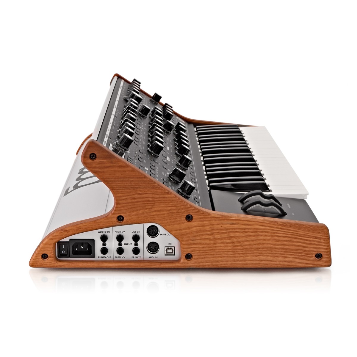 Синтезатор Moog Subsequent 37