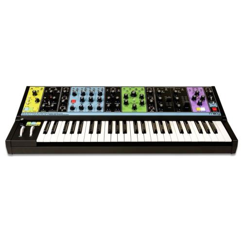 Синтезатор Moog Matriarch