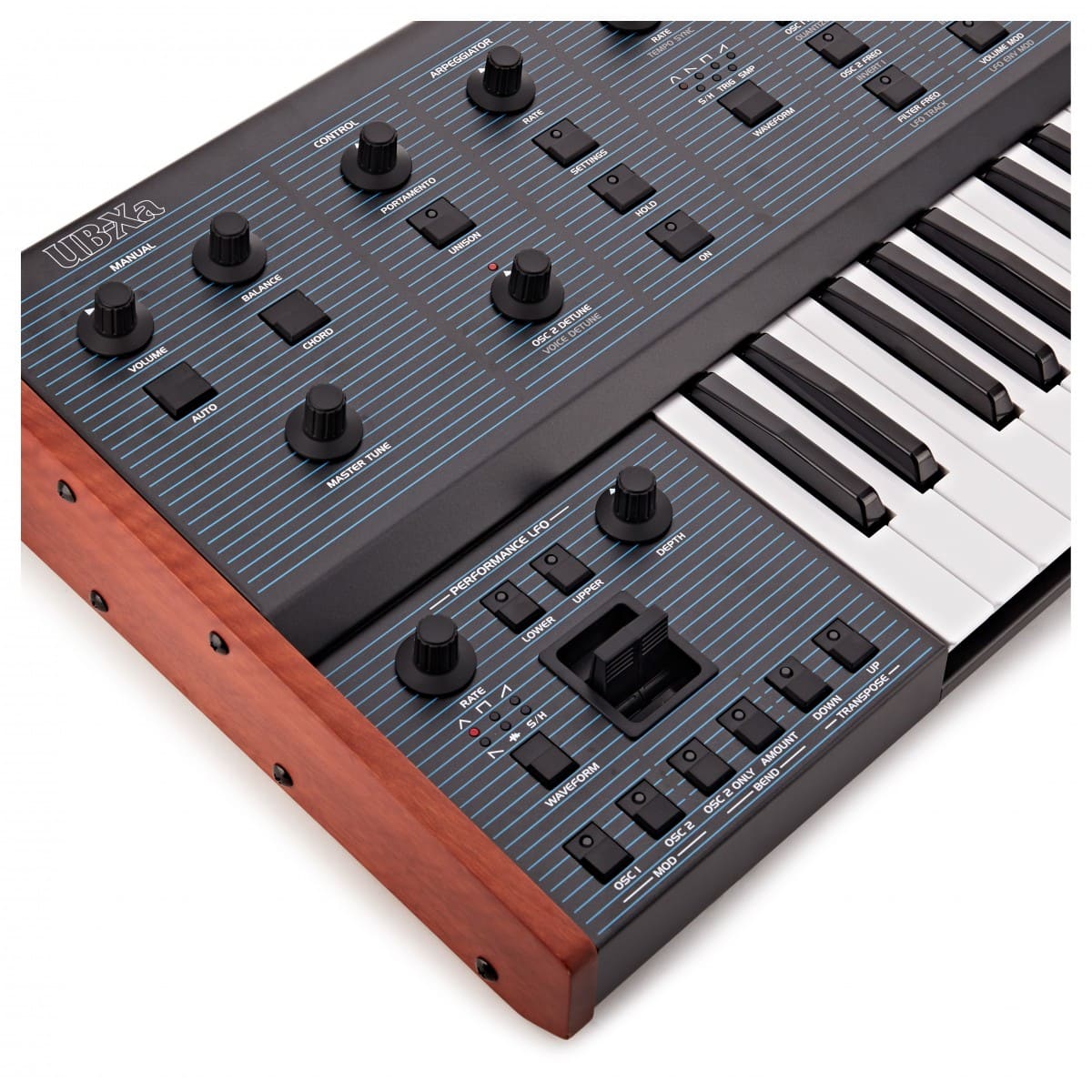 Синтезатор Behringer UB-XA