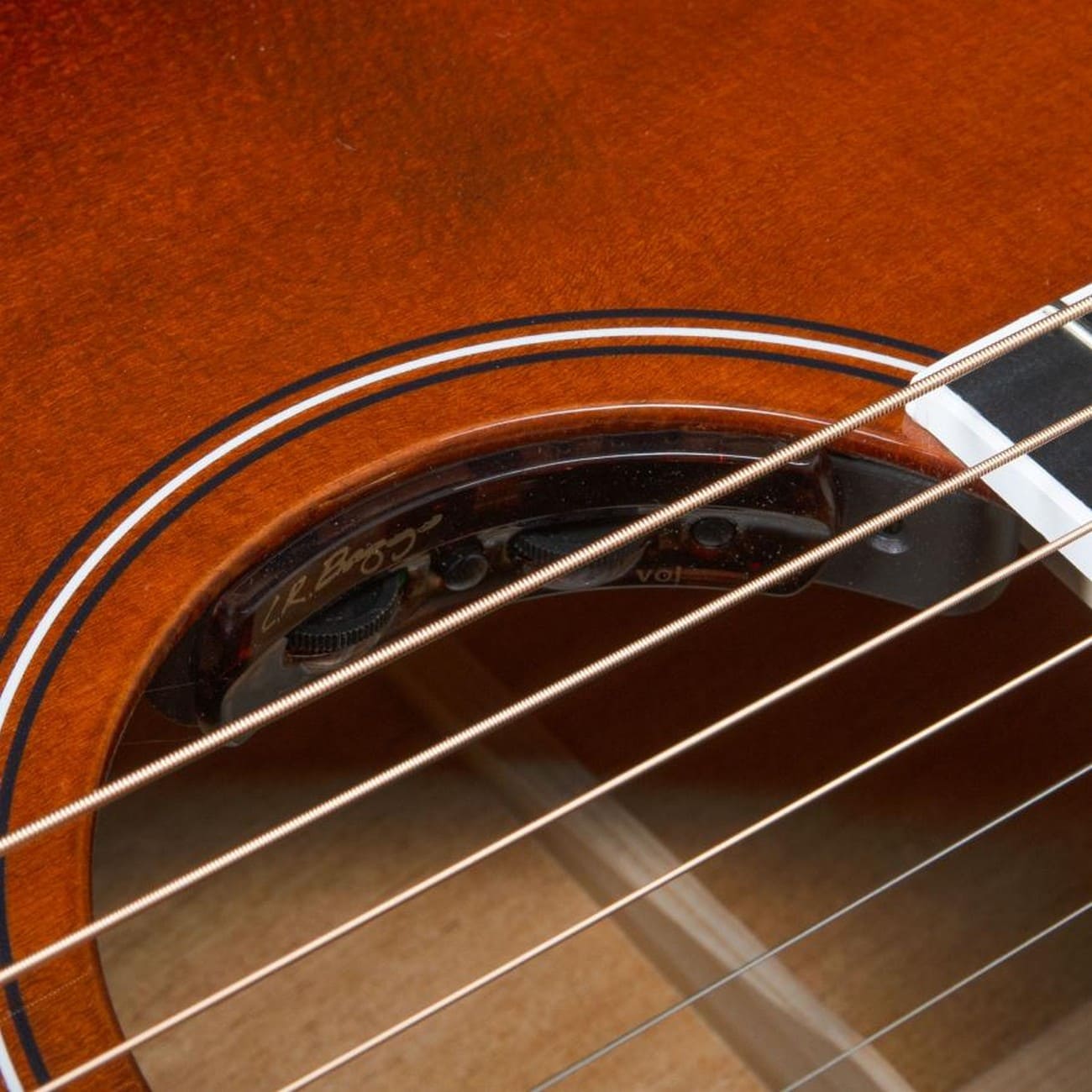 Электроакустическая гитара Godin Metropolis LTD Havana Burst HG EQ