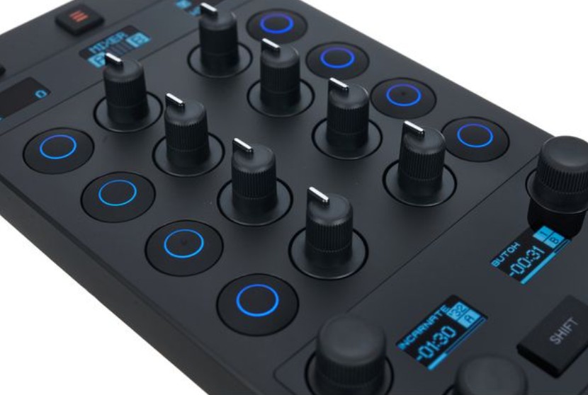 DJ контроллер Native Instruments Traktor Kontrol X1 Mk3