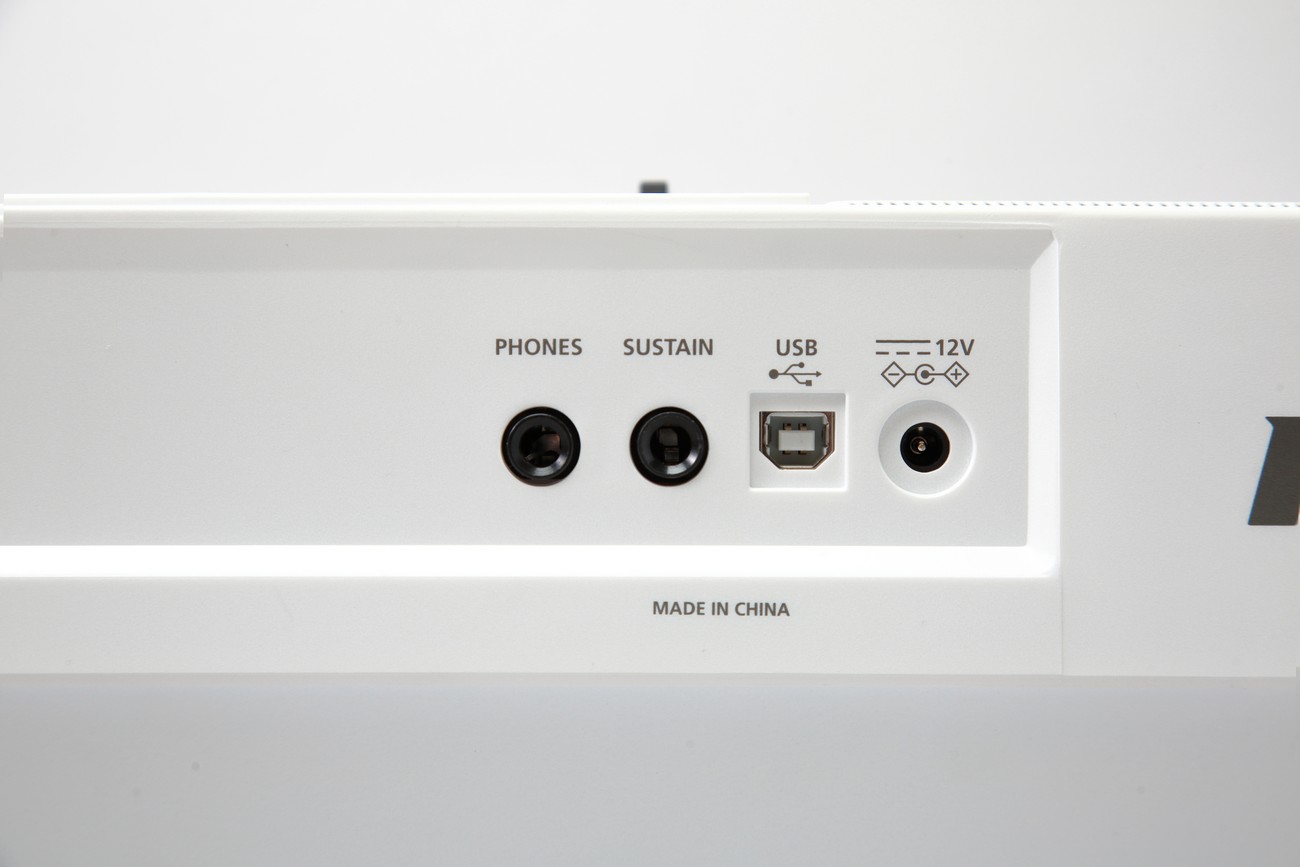 Синтезатор Kurzweil KP140 WH