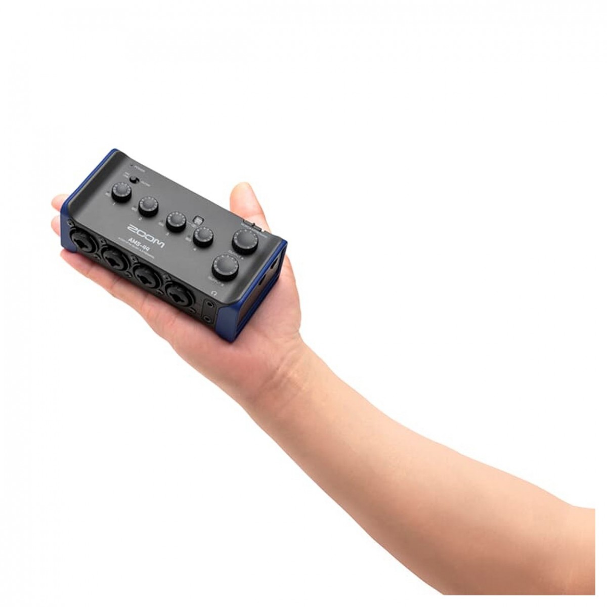 Аудиоинтерфейс Zoom AMS-44