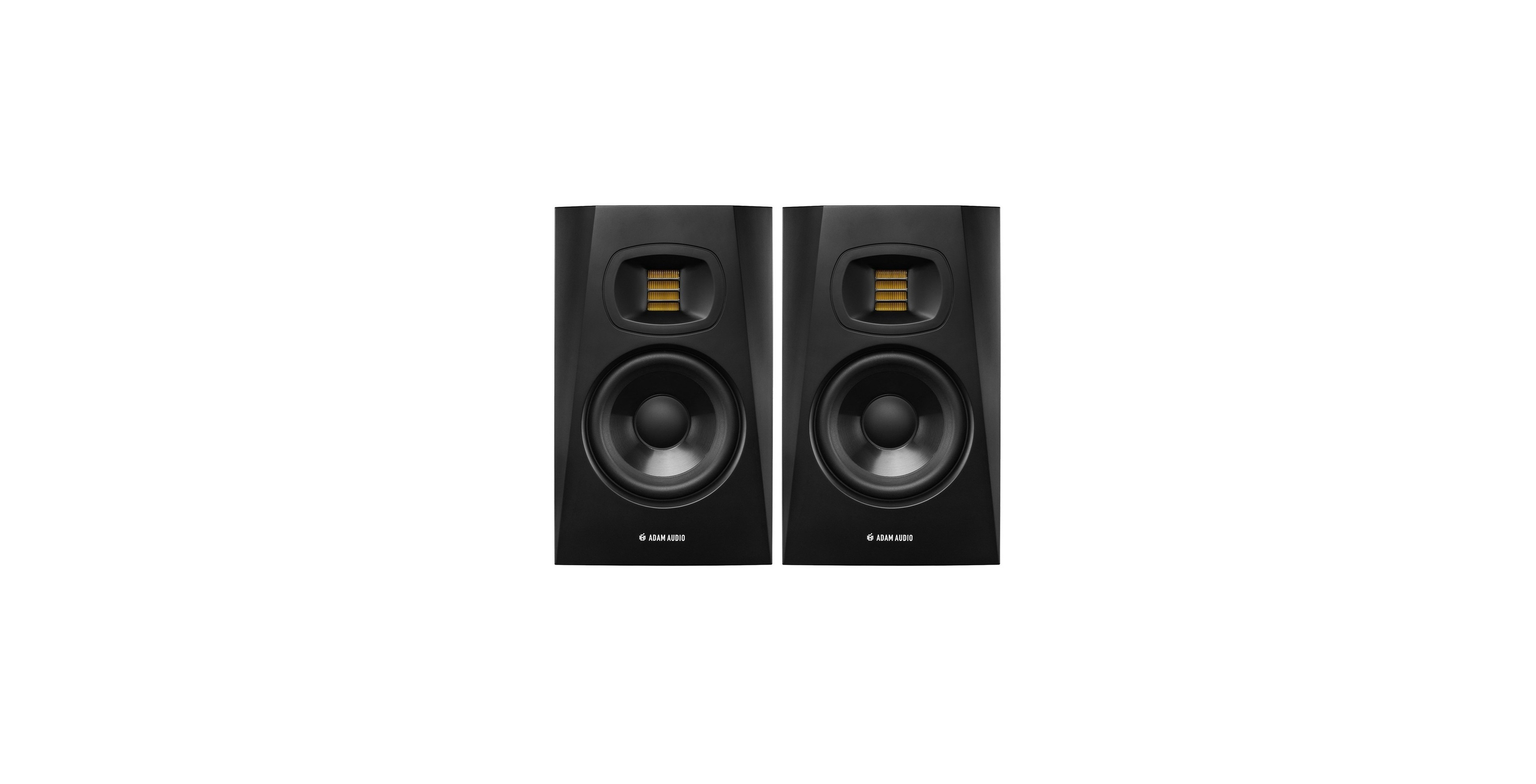 Студийные мониторы Adam Audio T5V — компактное решение для точного мониторинга и микширования в небольших помещениях.