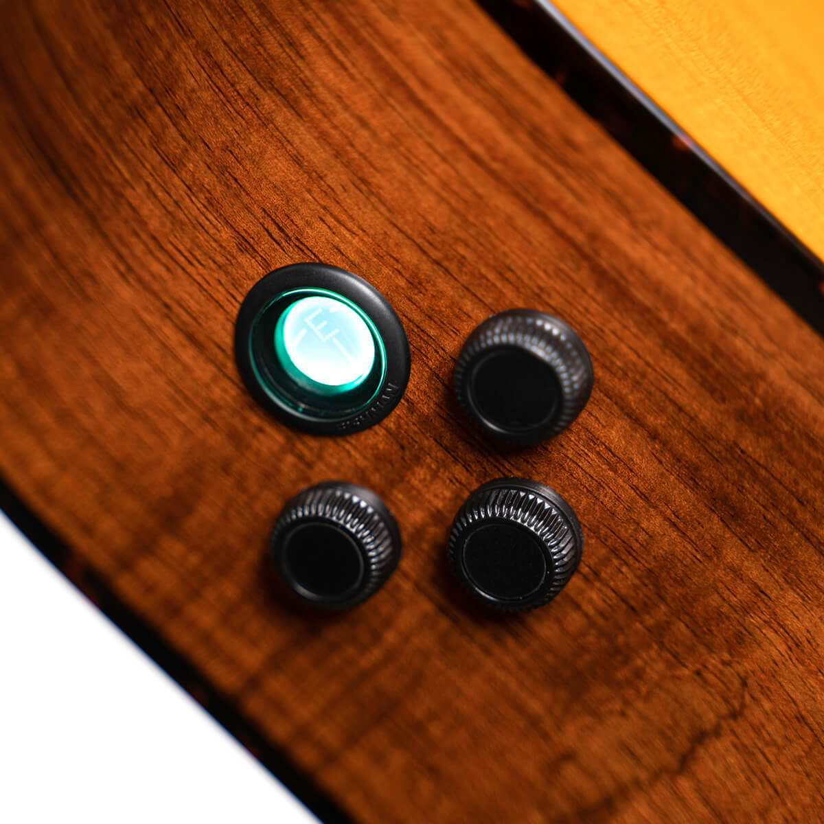 Электроакустическая гитара Cort LUXE-II-WCASE-NAT Frank Gambale Series