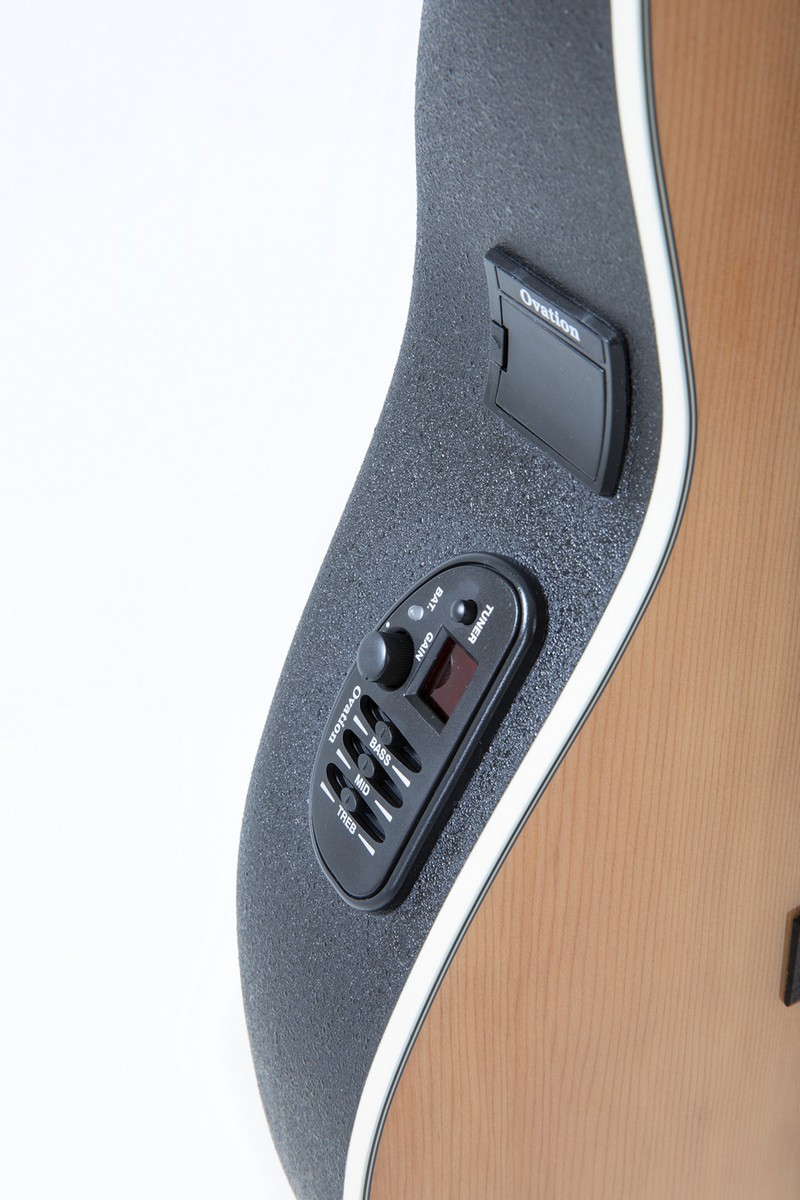 Электроакустическая гитара OVATION CS24C-4 Celebrity Standard Mid Cutaway Natural