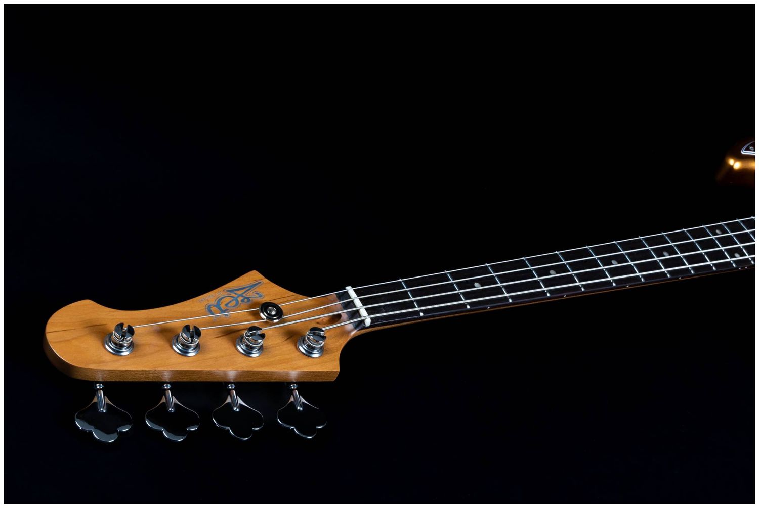 Бас-гитара JET JJB-300 GD R