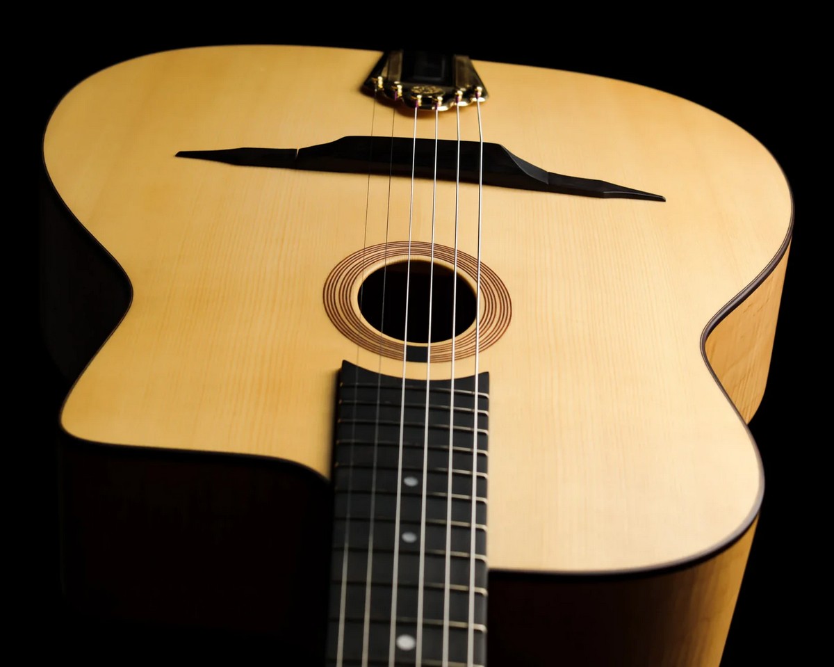 Акустическая гитара ALTAMIRA M