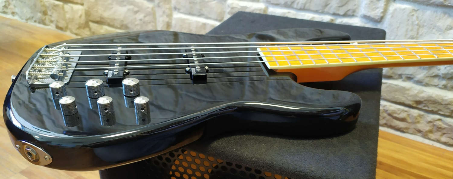 Бас-гитара Markbass MB GV 5 Gloxy Val Black CR MP