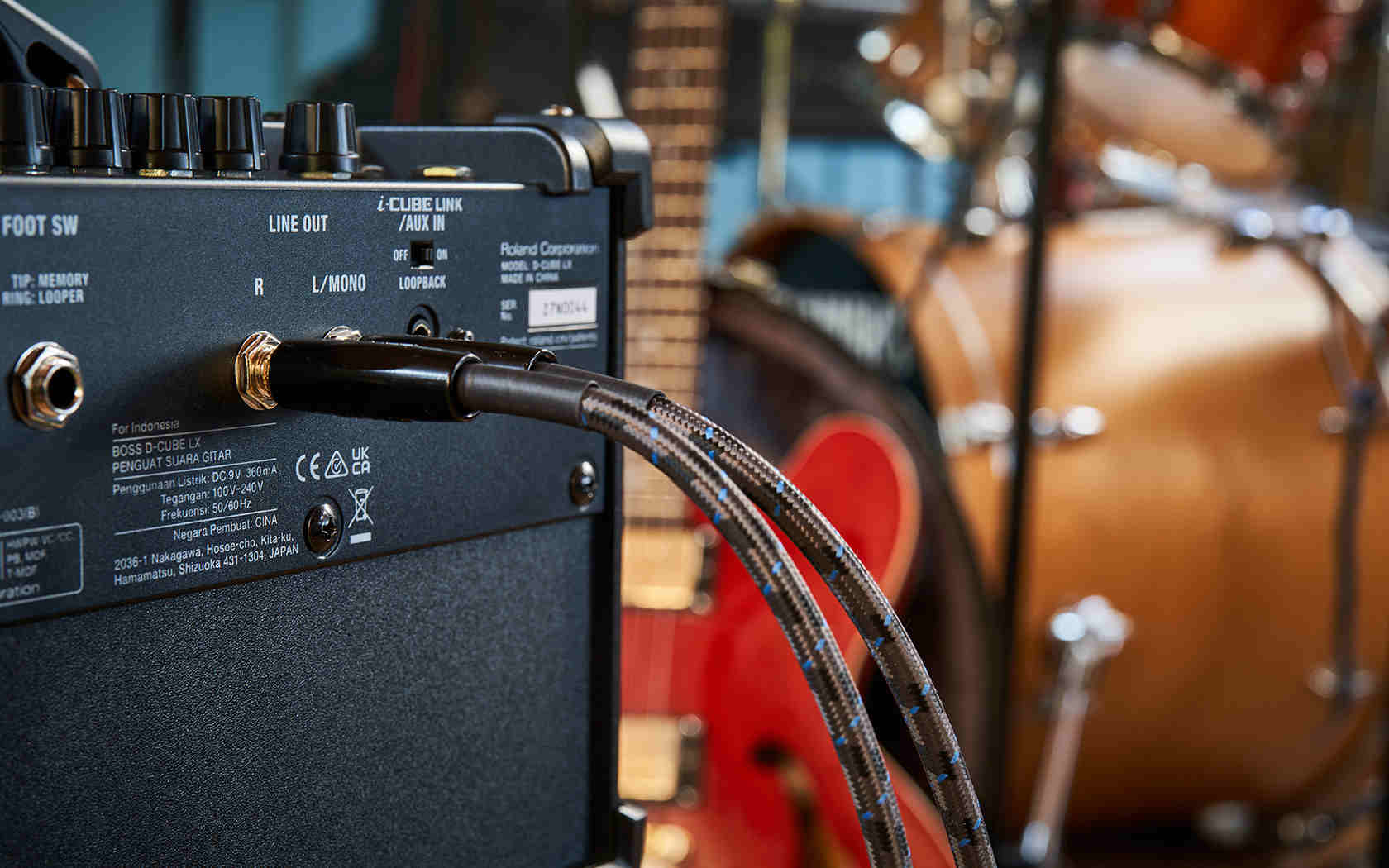 Комбоусилитель BOSS Dual Cube LX