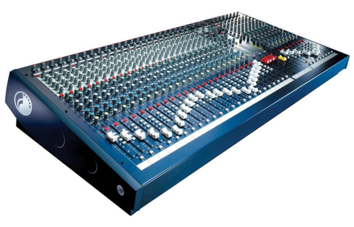 Микшер Soundcraft SPIRIT LX7ii 32CH