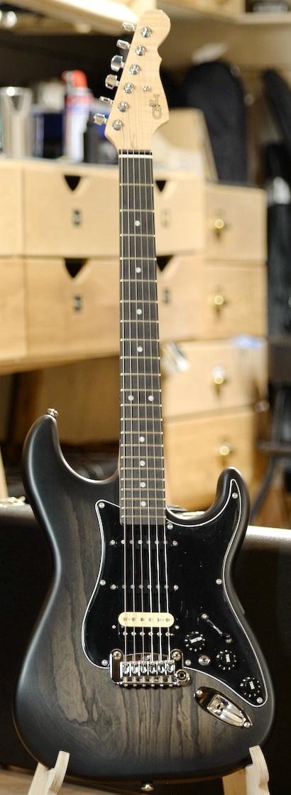 Электрогитара G&L Legacy Custom Shop HB Blackburst Ash Ebony