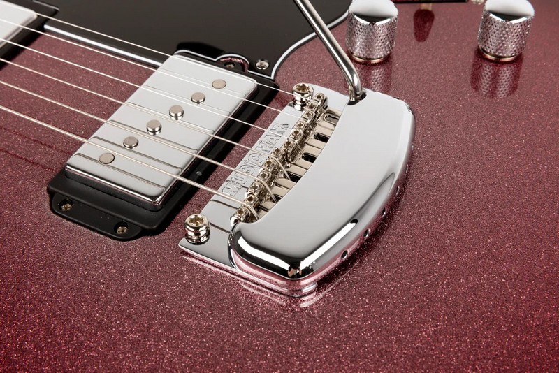 Электрогитара MusicMan 571-MZ-R1-01-CS-CR