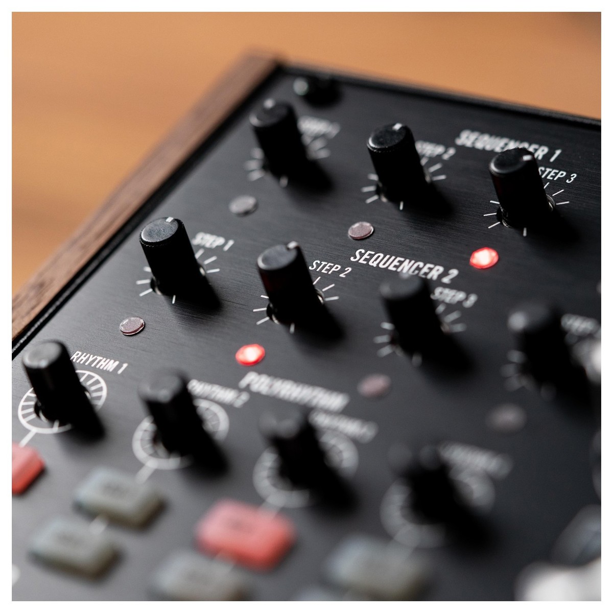 Синтезатор Moog Subharmonicon