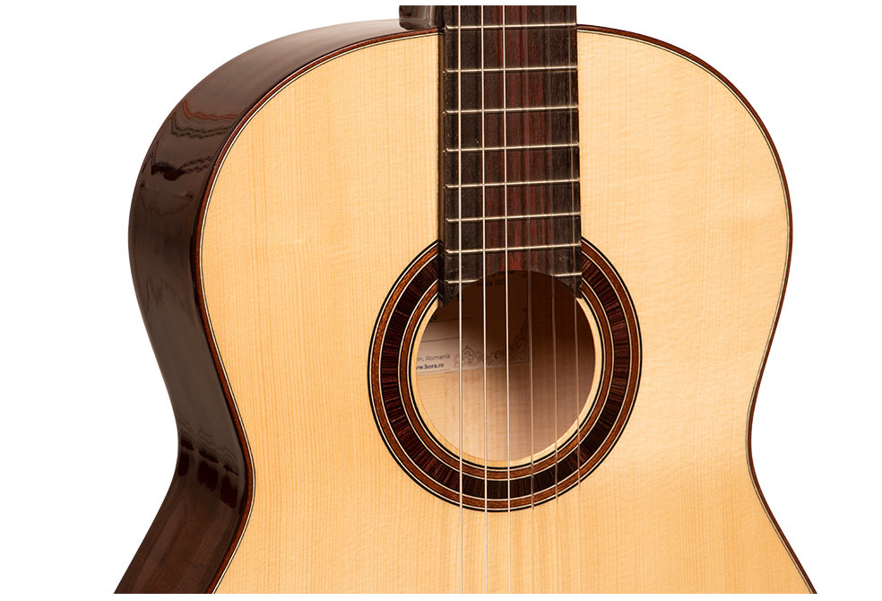 Классическая гитара Hora SM604