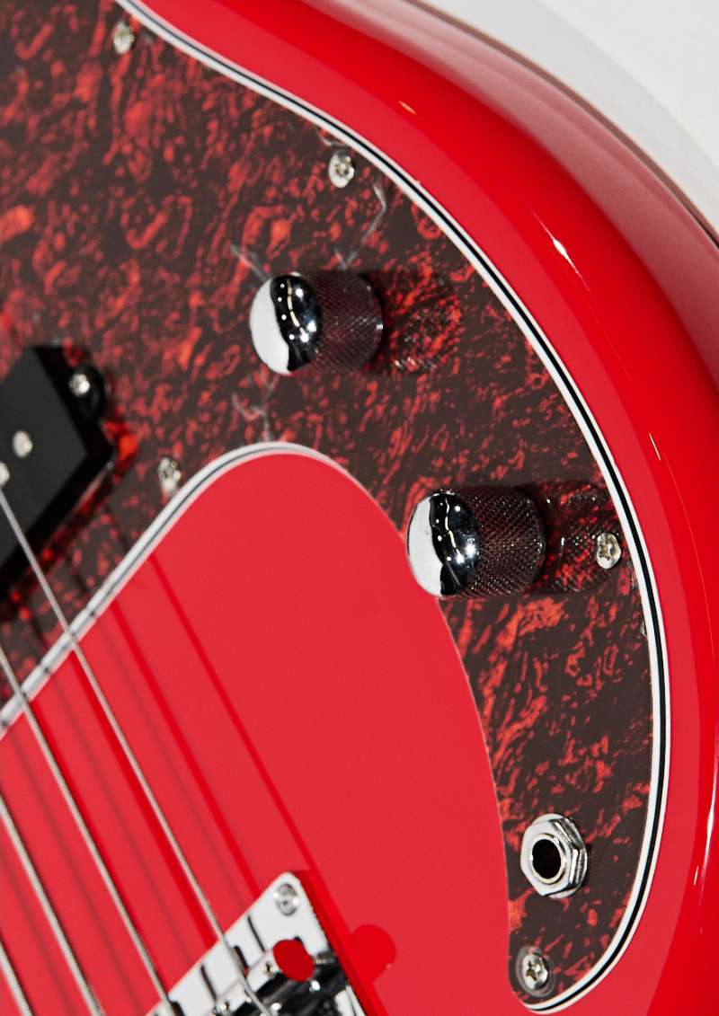 Бас-гитара Voltone BB-04 Red