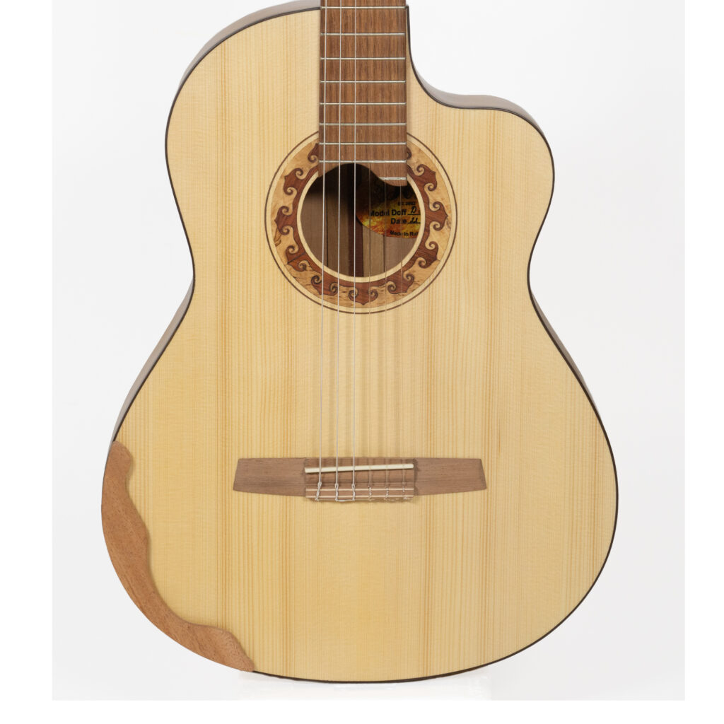 Классическая гитара Doff D013C