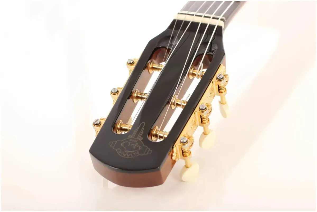 Акустическая гитара ALTAMIRA M10
