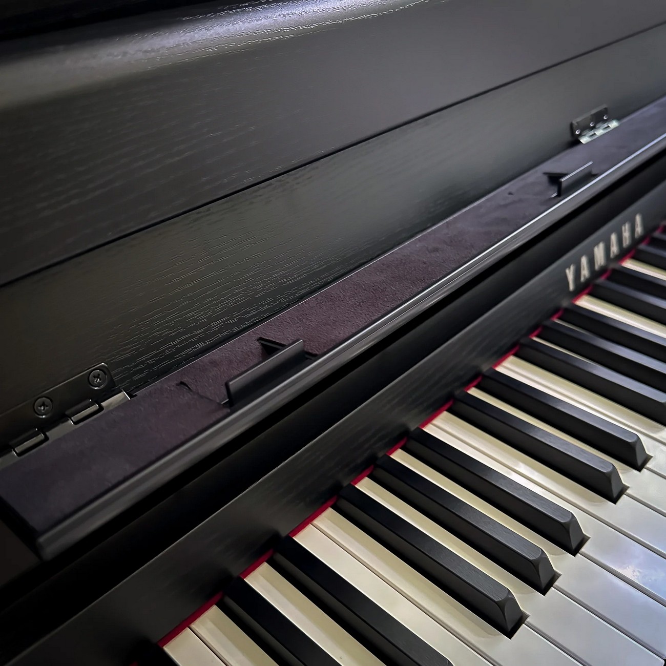 Цифровое пианино Yamaha CLP-885B