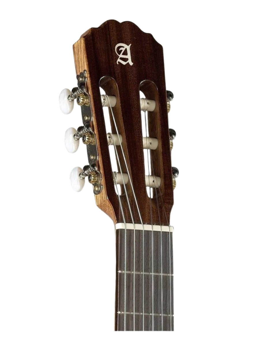Детская гитара Alhambra 1C HT 797 7/8