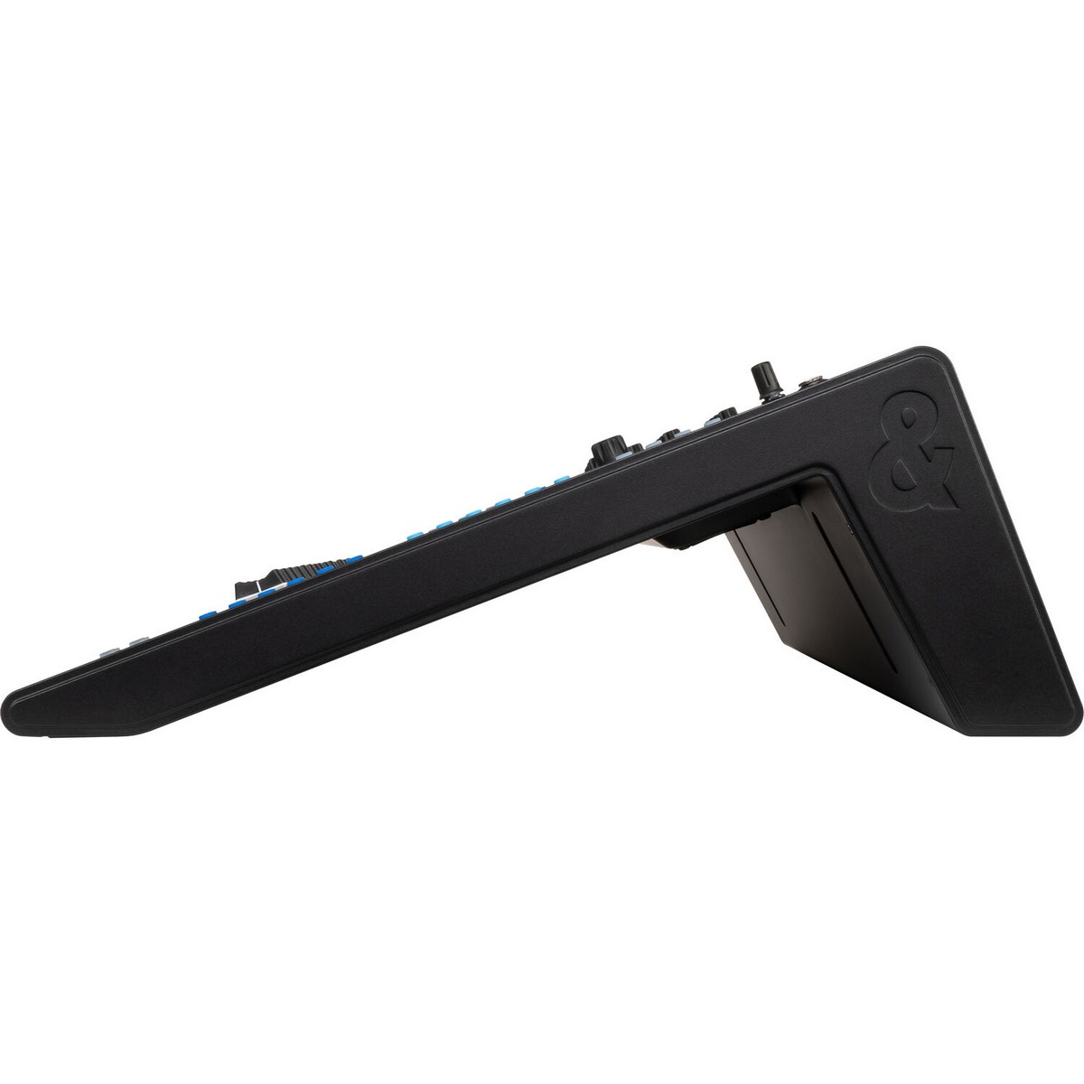 Цифровой микшер Allen&Heath QU-5 Console