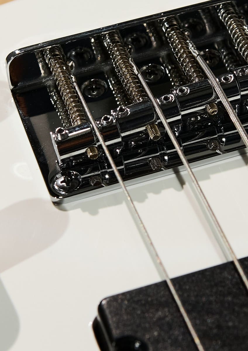 Бас-гитара Bosstone BGP-5 V.2 WH (2025)