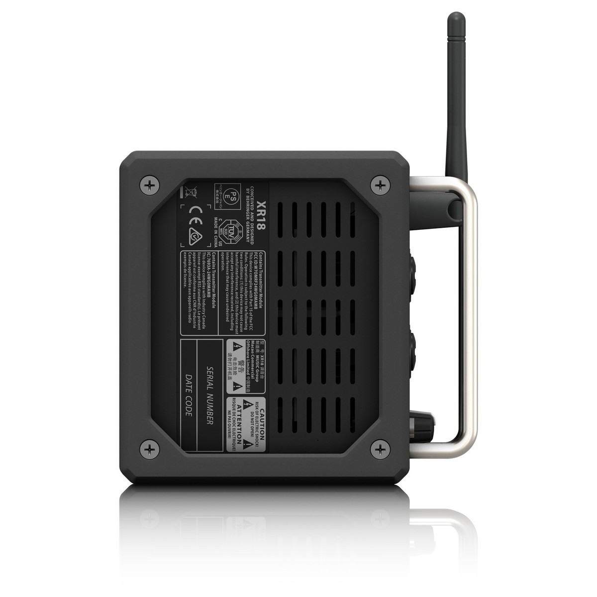 Цифровой микшер Behringer XR18