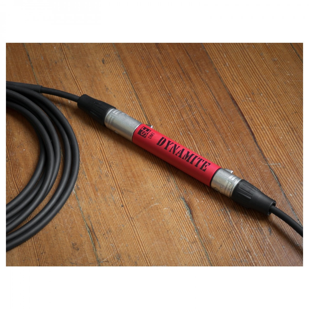 Предусилитель SE Electronics DM1 Dynamite