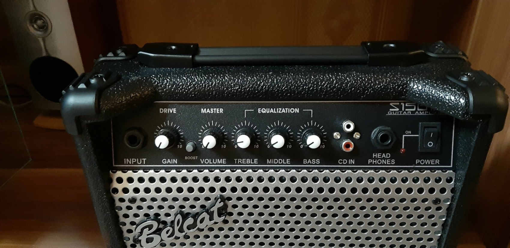 Комбоусилитель Belcat S15G