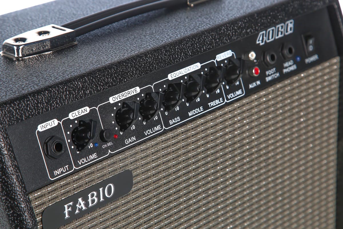 Комбоусилитель Fabio 40RG