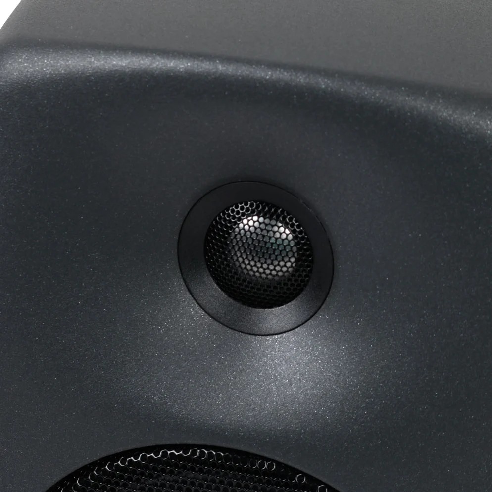 Студийный монитор GENELEC 8030CP