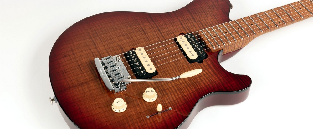 Электрогитара MusicMan 320-RT-R1-00-CS-CR