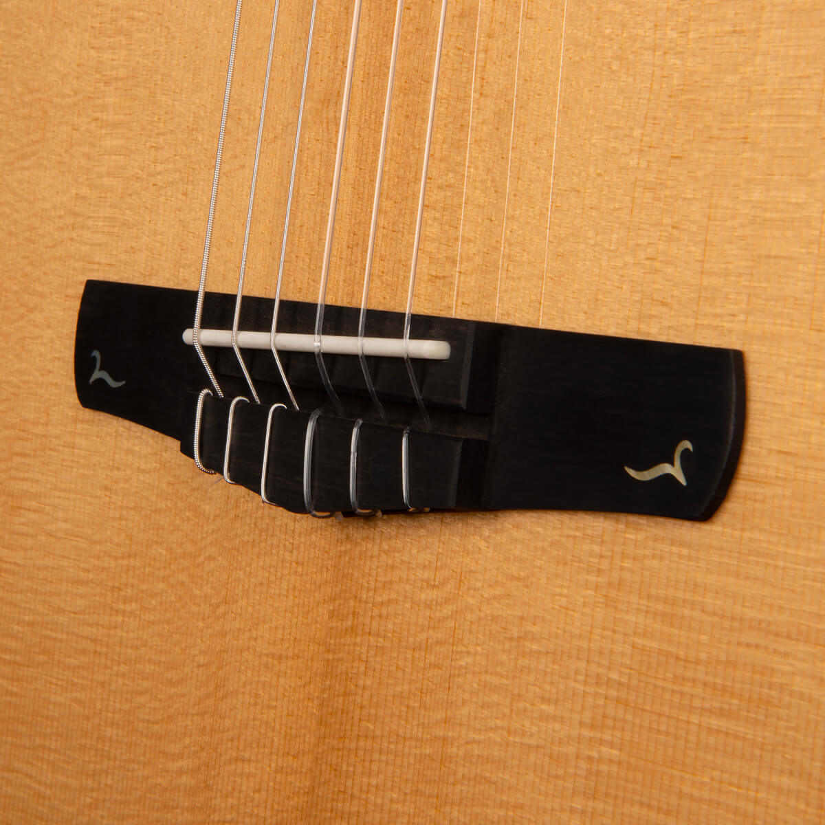 Электроклассическая гитара Cort Gold-OC8-NYLON-WCASE-NAT