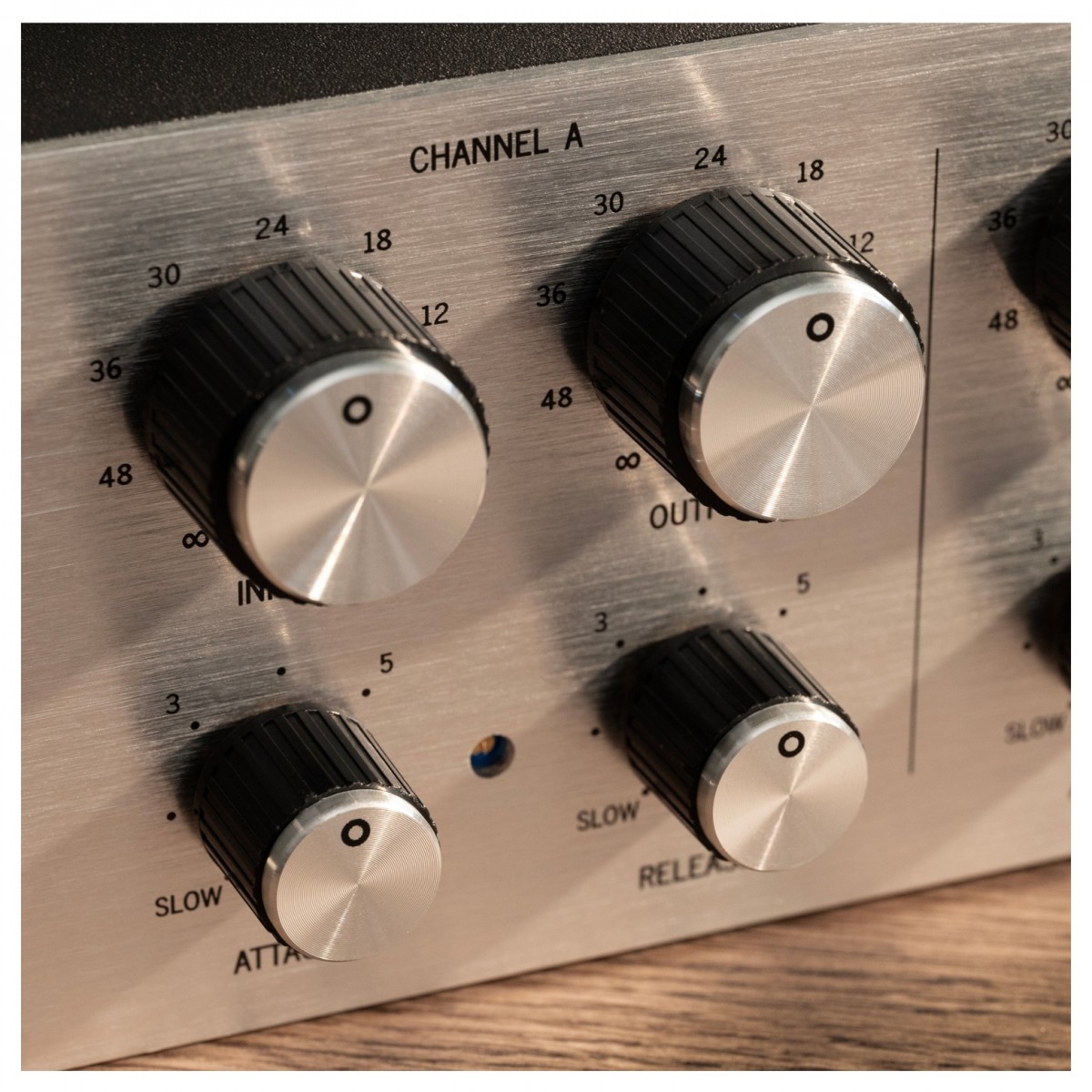 Компрессор Warm Audio WA76-A2