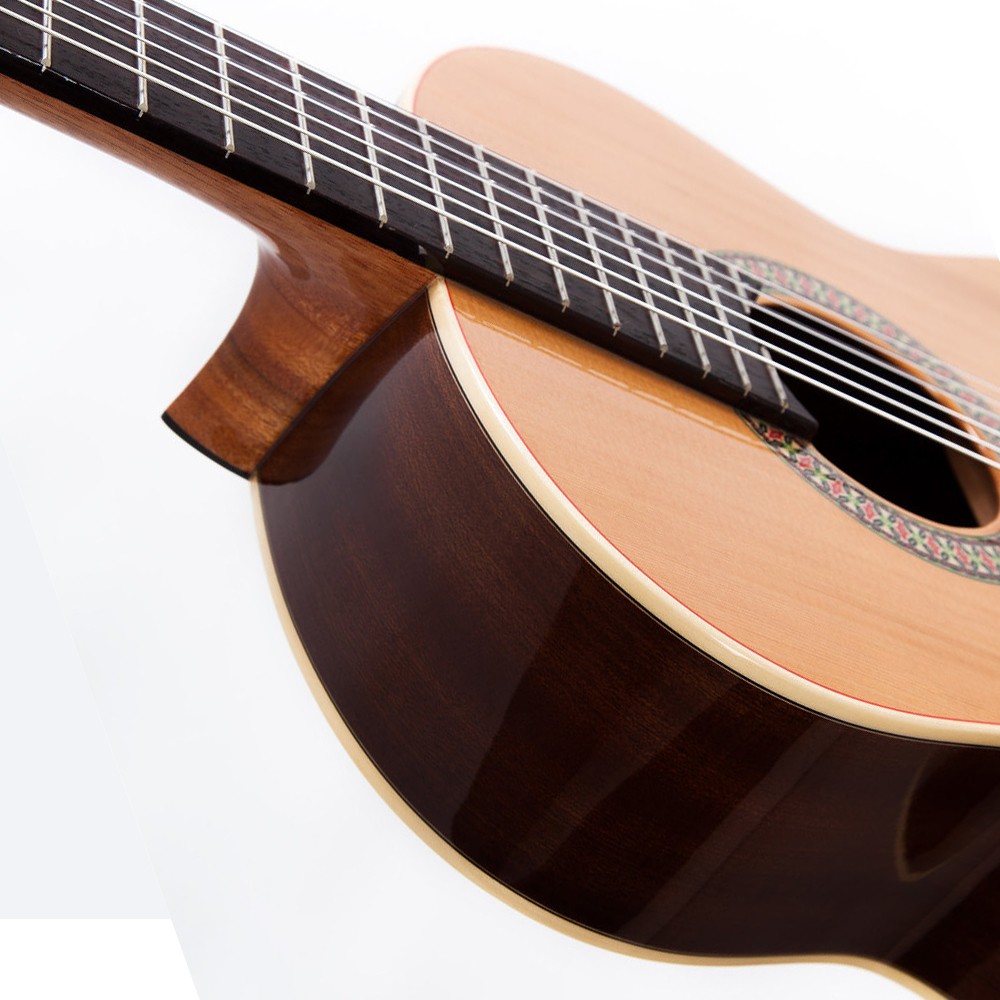 Классическая гитара ALTAMIRA N100+