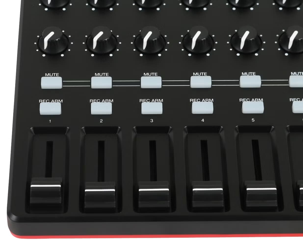 MIDI контроллер Akai Pro MIDIMix