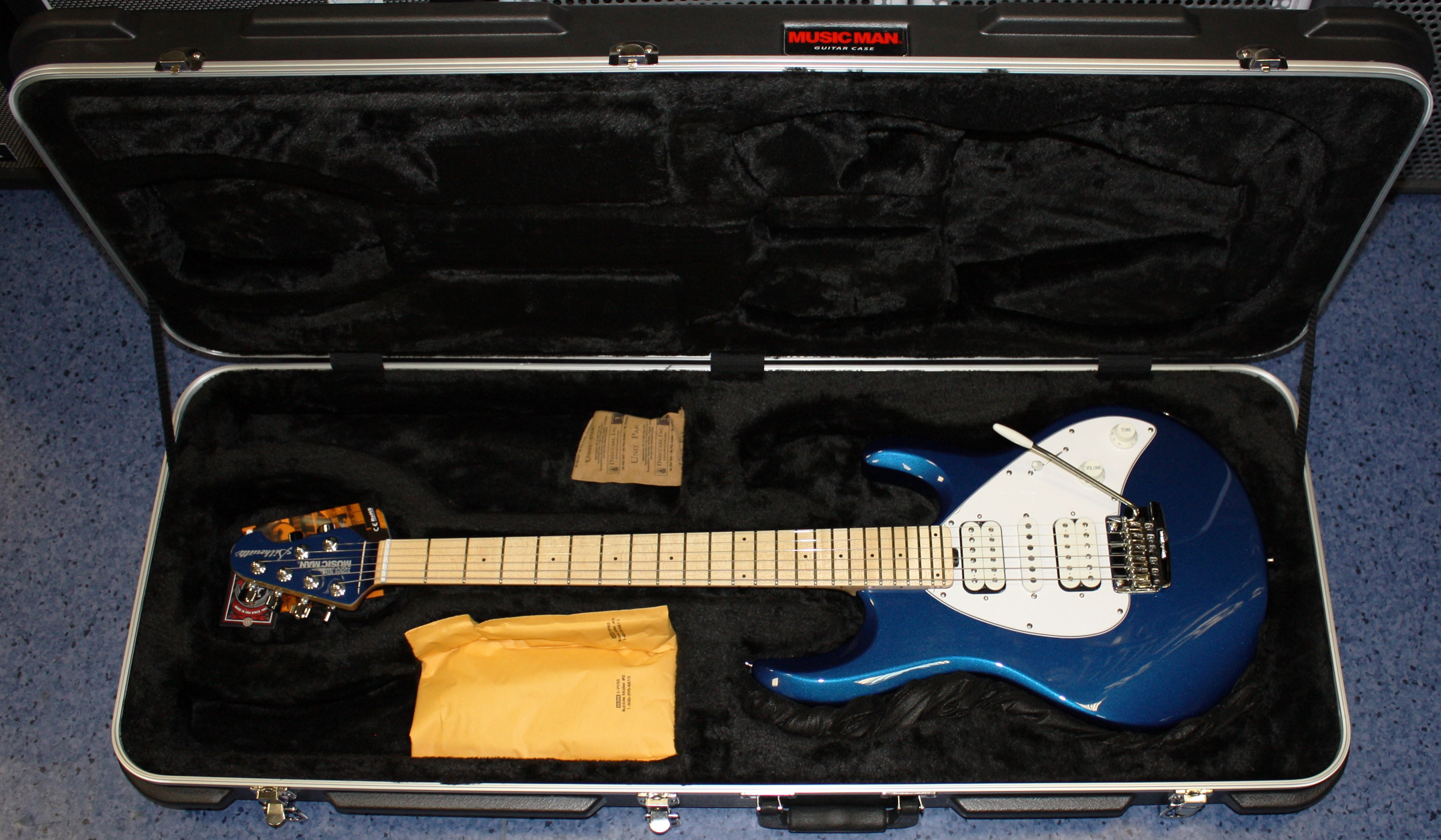 Электрогитара MusicMan Silhouette (№ G66672)