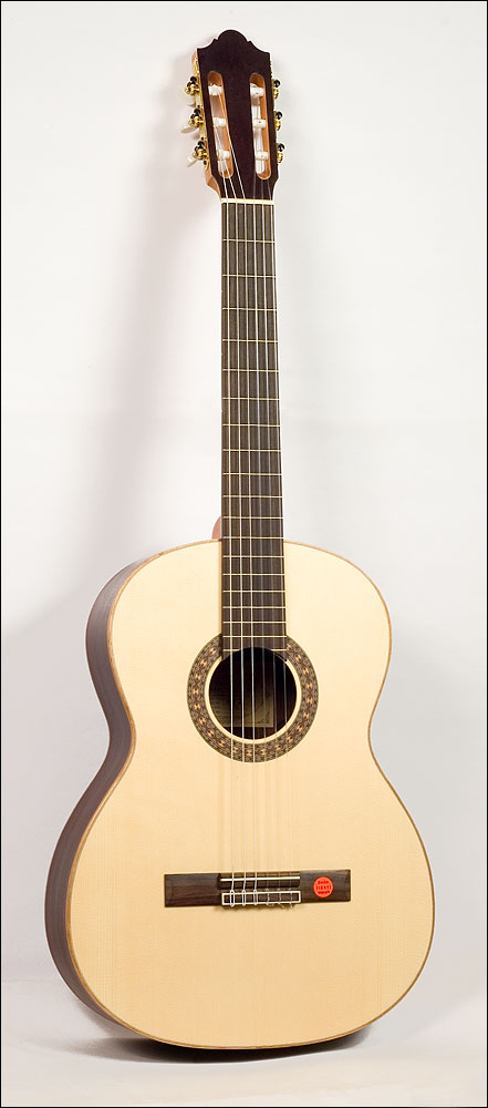 Классическая гитара Cremona 947