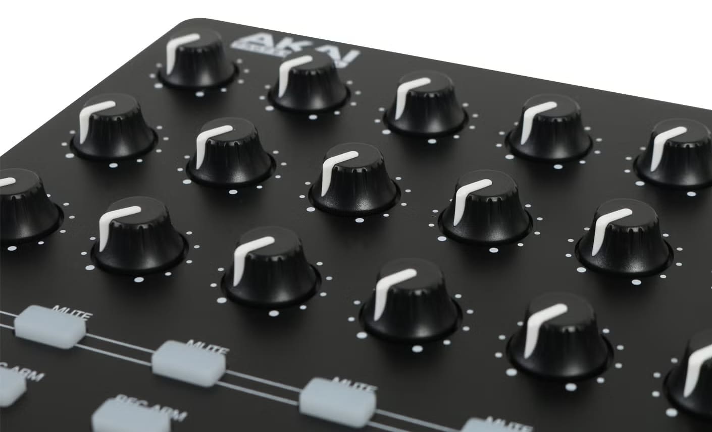 MIDI контроллер Akai Pro MIDIMix